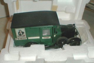 Danbury 1931 Ford U.  S.  Mail Carrier Truck 1:24 Scale Diecast Model