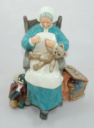 Royal Doulton England Porcelain Nanny Figurine Hn2221