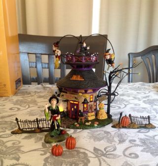 Department 56 Halloween " Witch Way Flight School " Spinning Witches So Cool
