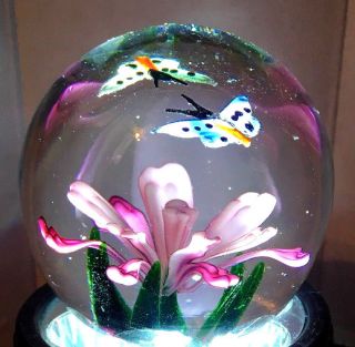Flower and Butterflies Art Glass Paperweight Dynasty Gallery Heirloom 3