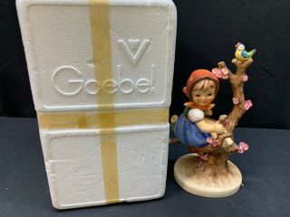 Goebel / Hummel Figurine " Apple Tree Girl " 6 " Tall