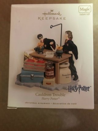Hallmark Harry Potter " Cauldron Trouble " Never Opened - Lights - In Org Box