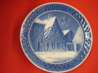 1921 Royal Copenhagen Rc Christmas Plate " Market Place In Aabenraa "
