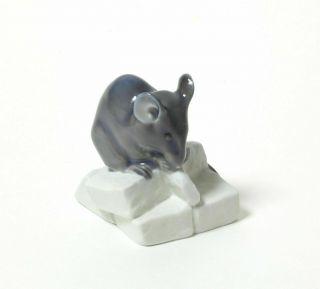 Royal Copenhagen Mouse On Sugar Cube Figurine,  No 510,  1 5/8 " X 1 1/4 "
