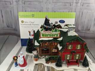 Dept 56 Village Xmas Holiday Snow Mrs Claus Northwoods Nursery 55601 House Home