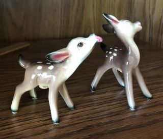 Adorable Vintage Fawn Salt And Pepper Shakers,  One Fawn Licking The Other 5