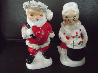 Vintage Santa & Mrs Claus Salt And Pepper Shaker Christmas - Napco Foil Label