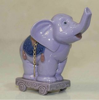 Lladro Retired " Circus Star " Elephant Christmas Ornament 6388