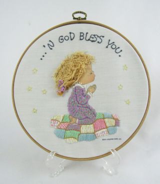 Hallmark 1977 Betsey Clark God Bless You Completed Crewel On Embroidery Hoop
