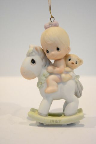 Precious Moments: Baby ' s First Christmas - 1987 Issue 109401 - Classic Figure 3