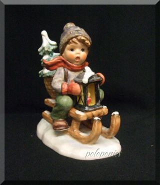 Hummel Ride Into Christmas Figurine 396/1 (large) - Trademark 6