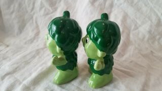 Vintage Ceramic Jolly Green Giant Salt and Pepper Shakers 2