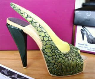 Just The Right Shoe - Hisss Girl,  Variation Of Glamour Girl (see My Other Items)