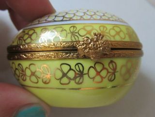 Vintage Peint Main LIMOGES TRINKET BOX Egg Shaped GOLD TRIM Flower Basket 4