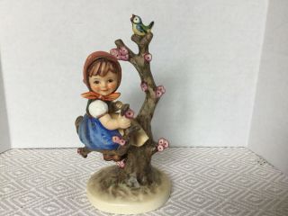 M J Hummel Goebel Figurine Girl In Apple Tree 141 Tmk 5