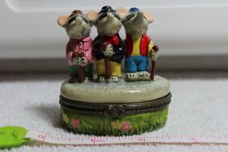 Miniature Ceramic " Three Blind Mice " Trinket Surprise Box