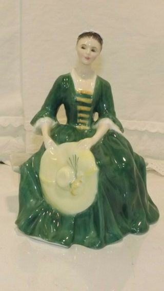 Vintage Royal Doulton A Lady From Williamsburg H.  N.  2228 / 1959