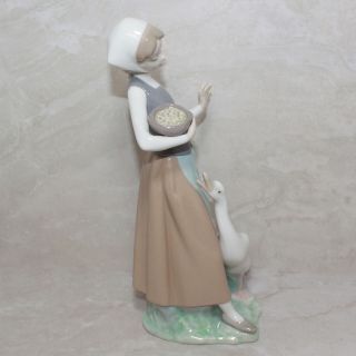 Lladro Figurine 1052 ln box Girl with Duck 4