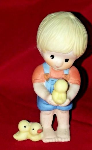 1984 Enesco Country Cousins Skip Holding A Chick With More At His Feet 30945