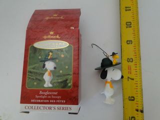 Hallmark Keepsake Ornament Beaglescout 2001 Spotlight On Snoopy Christmas Woodst