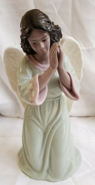 Large Porcelain Figurine " Angel In Prayer “ 9” High Very Detailed