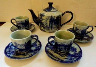 Blue And White Design Tea Set With Tea Pot And 4 Cups/saucers