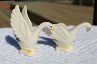 Vintage Open Winged Swans Salt and Pepper Shakers - Japan 3