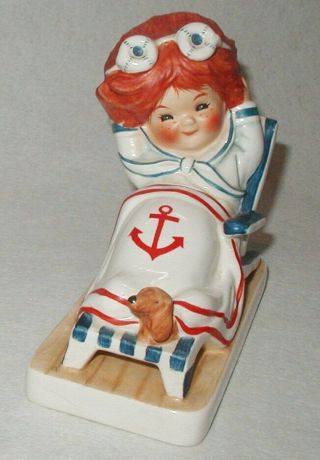 Goebel Redhead Figurine Sea Breezes Charlot Byj 75 Redhead On Beach Chair W/dog