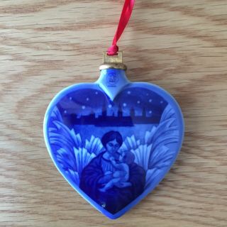 Royal Copehagen Christmas Ornament Mother And Child Heart Shaped Blue And White