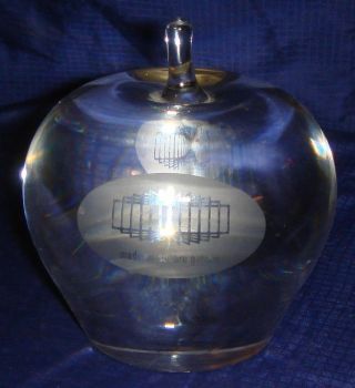 Bj238 Madison Square Gardens Crystal Glass Apple Paperweight Signed