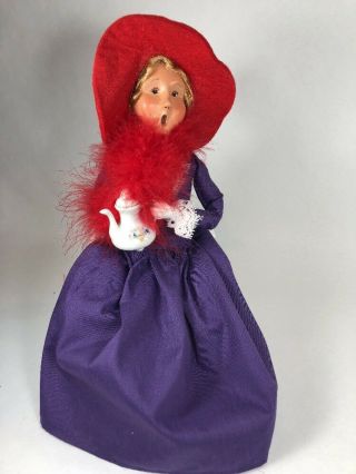 Byers Choice 2004 Red Hat Society Woman Purple Dress W/ Tea Pot Seated On Chair