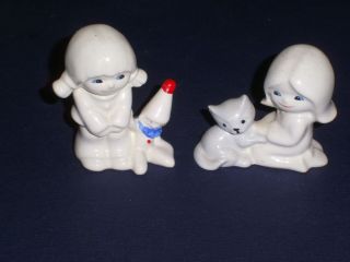 GOEBEL W.  GERMANY WHITE PORCELAIN Girl Miniature Figurines 602/Angel Bell 1988 5