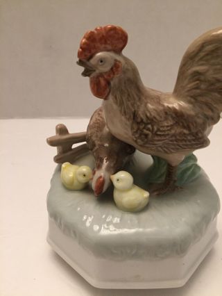 VTG Otagiri musical Figurine Rooster,  Hen,  Chicks “Oh What A Morning “ 3