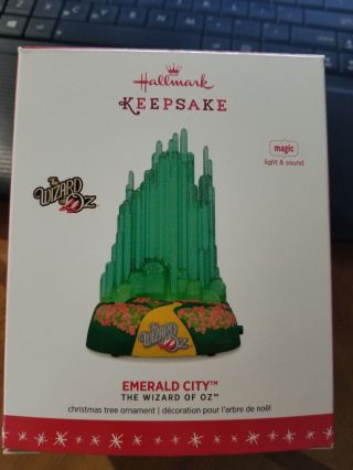 2016 Hallmark The Wizard Of Oz Emerald City Magic Christmas Ornament