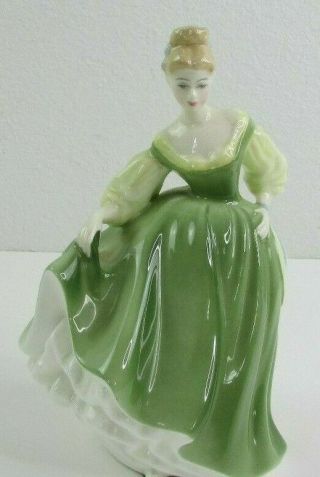 Royal Doulton Porcelain Figurine Fair Lady Hn2193 1962