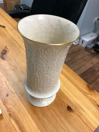 Lenox Ivory Vase Gold Trim Autumn Leaf Pattern With No Damage,  No Cracks 2