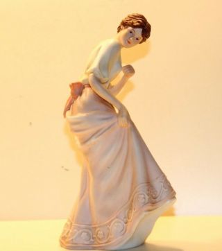 2004 Home Interiors Porcelain Figurine Woman Pearl 14004 - 04