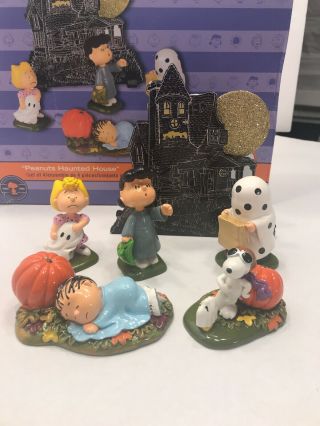 Dept 56 “peanuts Haunted House” 6 Piece Resin Figurine Set Snoopy Pigpen Charlie