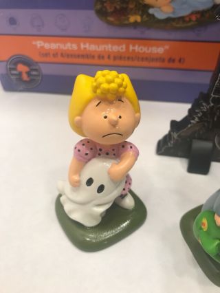 Dept 56 “Peanuts Haunted House” 6 Piece Resin Figurine Set Snoopy Pigpen Charlie 3