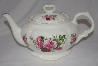 Euc Fine Porcelain Tea Pot Roses Made In England 30 - 32 Oz