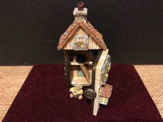 Boyds Uncle Beans Treasure Julie’s Dollhouse With A.  P.  Mcnibble