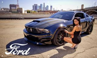 Ford Mustang Hot Chicks 3 