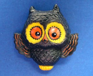 Hallmark Pin Halloween Vintage Owl Big Eyes Holiday Brooch