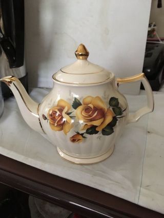 Vtg Ceramic Tea Pot Sadler 6 1/2inch Yellow Roses Gold Trim England