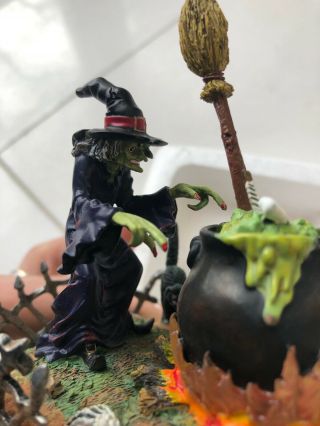 Dept 56 Halloween Village Hocus Pocus Witch 3