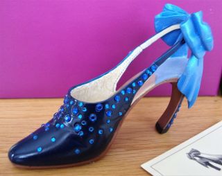 Just The Right Shoe - Forever Yours,  Blue - Artist ' s Edition,  GCC Exclusive 3