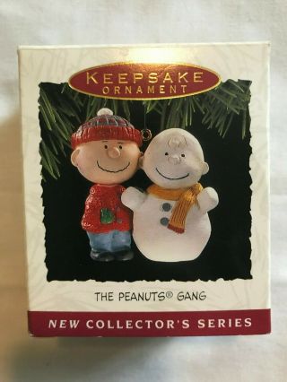 1993 Hallmark Keepsake Ornament " Peanuts Gang " Charlie Brown And Snowman