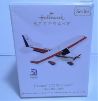 2012 Hallmark Keepsake Ornament " Cessna 172 Skyhawk " 16 In Series