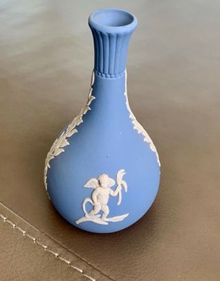 Wedgwood Vintage Jasperware Vase,  White Cupid/flower Raised Relief Decor