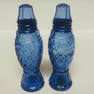 Vintage Avon Blue Glass Elegant Salt And Pepper Shaker Set